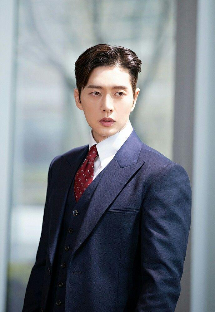Cú ngã ngựa đáng tiếc của Lee Min Ho, Ji Chang Wook trong năm 2020-8