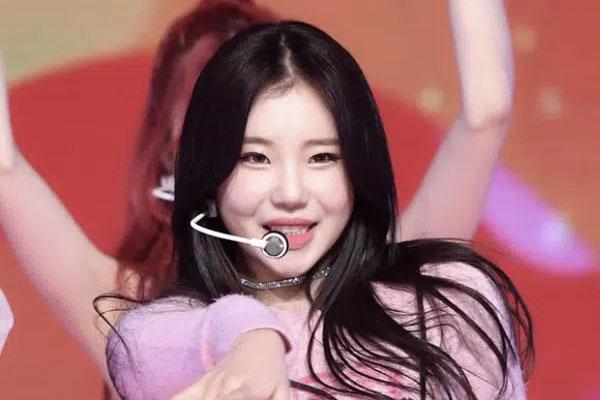 Nancy (MOMOLAND) lẫn nữ idol xấu nhất Kpop đụng hàng với BLACKPINK, ITZY liền bị chỉ trích-6