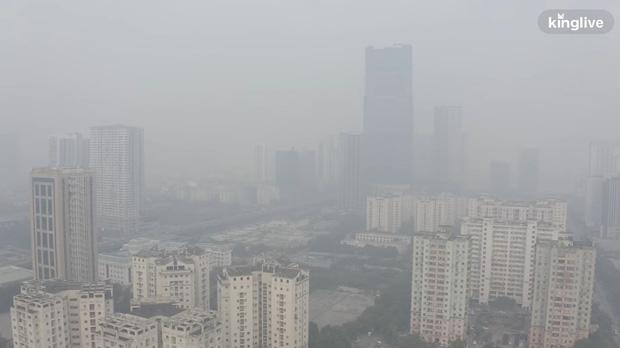 Clip: Hà Nội ô nhiễm không khí nghiêm trọng, bầu trời mờ đục vì khói bụi-2