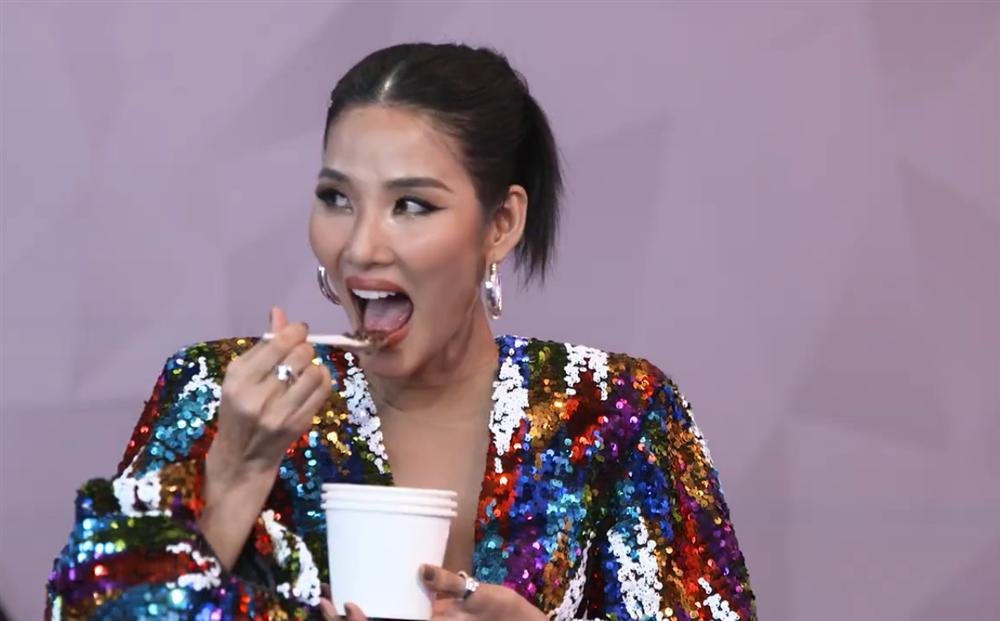 2 lần ăn chè đậu gây sốt mạng xã hội của Á hậu Hoàng Thùy-1