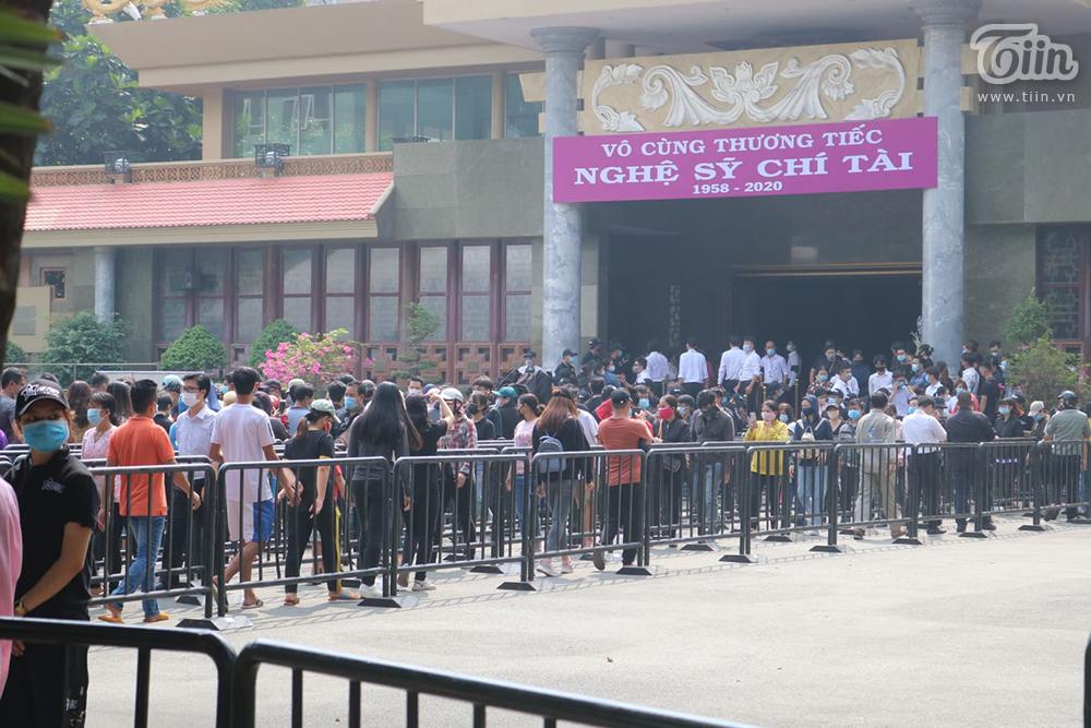 Xúc động cụ ông dùng máy trợ thở, viết thư tay xin vào viếng cố nghệ sĩ Chí Tài-1