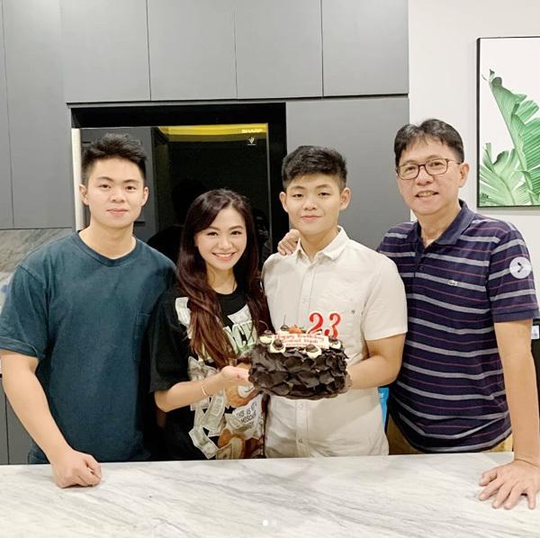 Bà nội 53 tuổi trông như cô gái hơn 20 tuổi-3