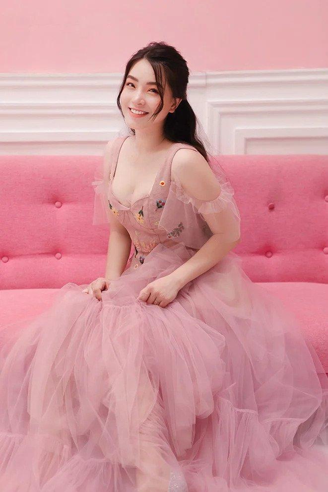 Hội mỹ nhân Việt 3 con sở hữu gu thời trang trẻ trung như gái đôi mươi-2