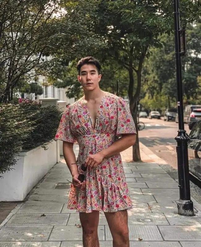 Đi du lịch nhưng xách nhầm vali quần áo của vợ, chàng trai cho ra đời bộ ảnh khiến cư dân mạng... lác mắt-4