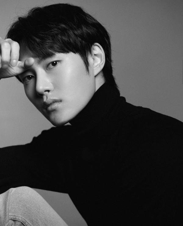 Mãng Xà vạn người mê trong Bạn Trai Tôi Là Hồ Ly là ai?-4