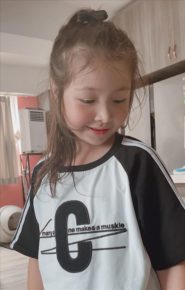 Ngỡ ngàng trước ngoại hình phổng phao của con gái Elly Trần-1