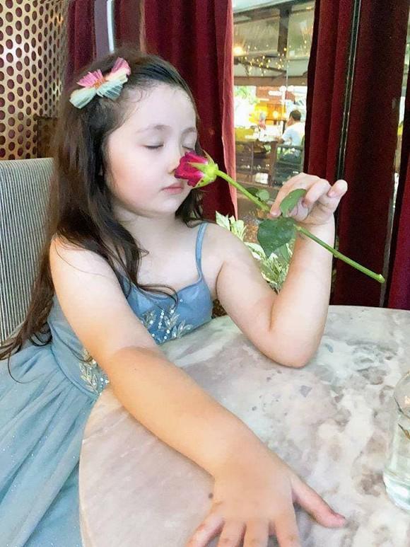 Ngỡ ngàng trước ngoại hình phổng phao của con gái Elly Trần-6