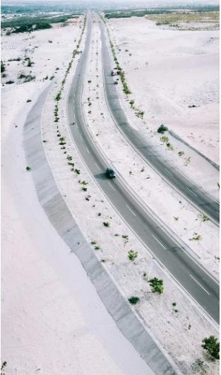 Bức ảnh chụp từ trên cao xuống tiểu sa mạc Sahara Bàu Trắng nhìn đỉnh như châu Âu khiến dân mạng xuýt xoa lập kèo check-in-5