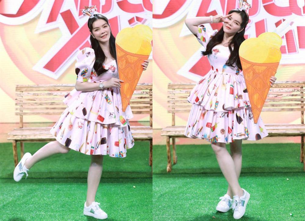 Gần 40 vẫn chưa chịu lấy chồng, hội gái ế Vbiz rủ nhau ăn diện hoá gái đôi mươi-3