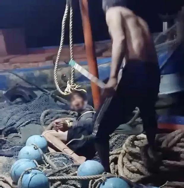 Vụ thuyền trưởng bị tố chém và đẩy 4 ngư phủ xuống biển: Công an khẳng định là tin hoang báo-1