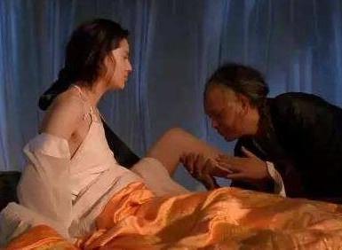 Cảnh phim Lý Nhược Đồng bị sàm sỡ-1