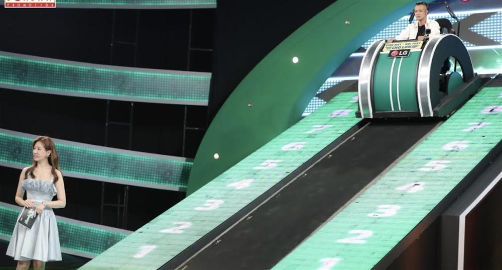 Trường Giang bị tố nói nhiều, bắt khách mời giải thích đến gần hết thời gian trong Nhanh Như Chớp-1