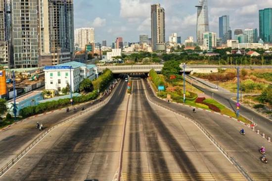 Chi tiết 6 khu vực cấm ôtô dừng, đỗ theo giờ ở TP.HCM