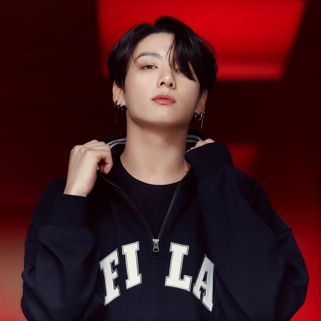 Jungkook BTS từng là lý do khiến một nam ca sĩ bị bồ đá-4