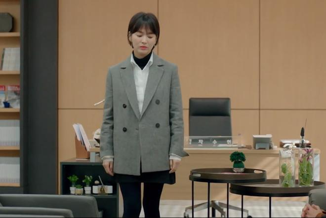 Học lỏm style diện áo dạ sang chảnh như Song Hye Kyo-5