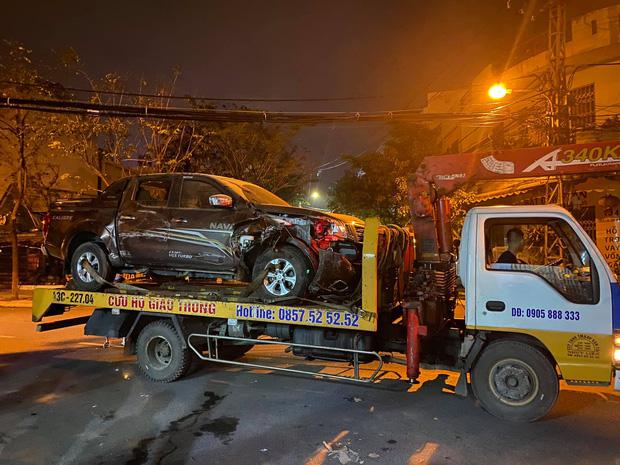 Tài xế say rượu lái xe lao thẳng vào nhà dân, đâm toác cửa-2