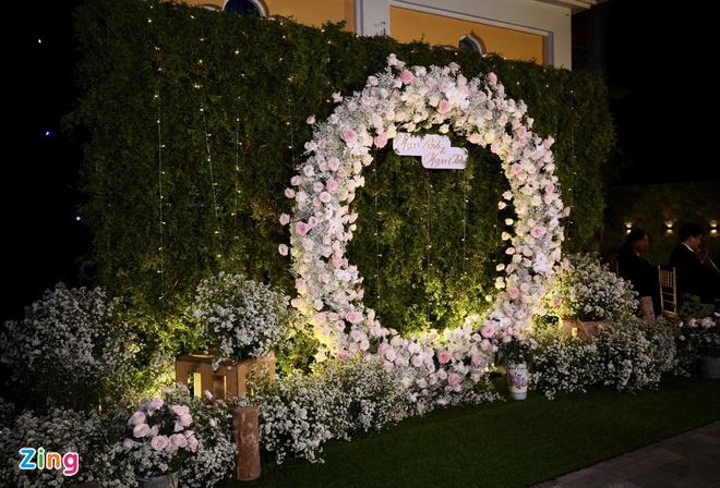 Quý Bình và vợ rạng ngời trong lễ cưới-2