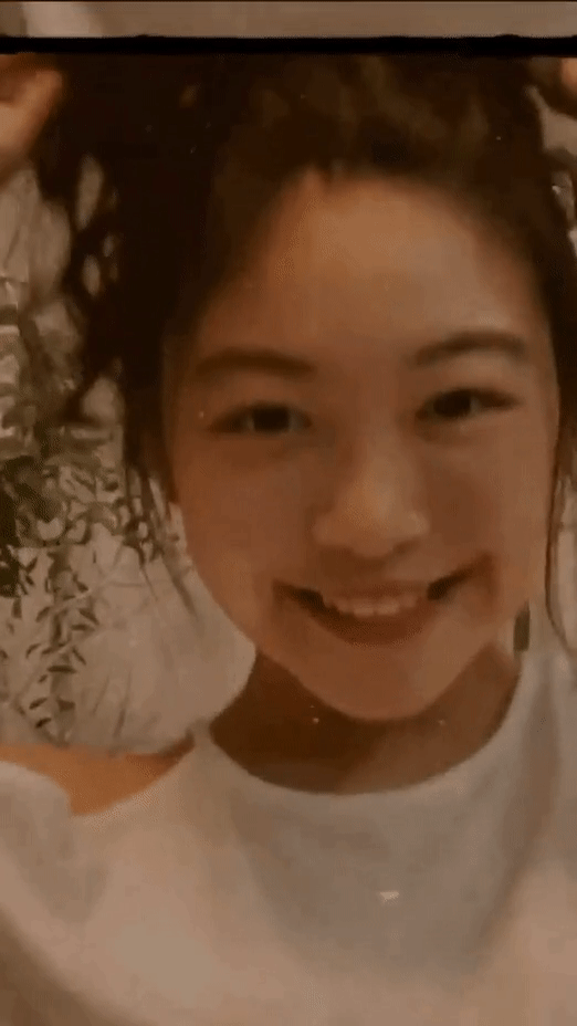 Ái nữ 15 tuổi nhà MC Quyền Linh gây bão MXH nhờ thần thái chuẩn mỹ nhân-3