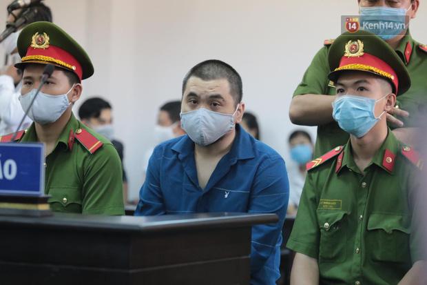 Xét xử tài xế Mercedes phê ma túy đâm chết người: 3 phụ nữ ngồi sau xe bị cáo là ai?-3