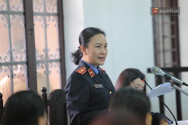 Xét xử tài xế Mercedes phê ma túy đâm chết người: 3 phụ nữ ngồi sau xe bị cáo là ai?-4