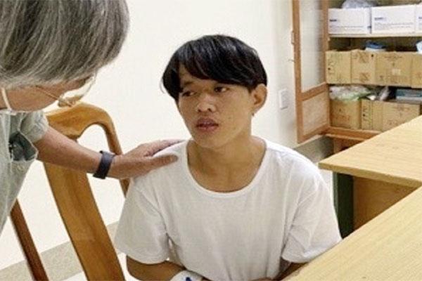 Thanh niên xâm hại tình dục 3 bé trai trốn trong bệnh viện bị tạm giữ-1