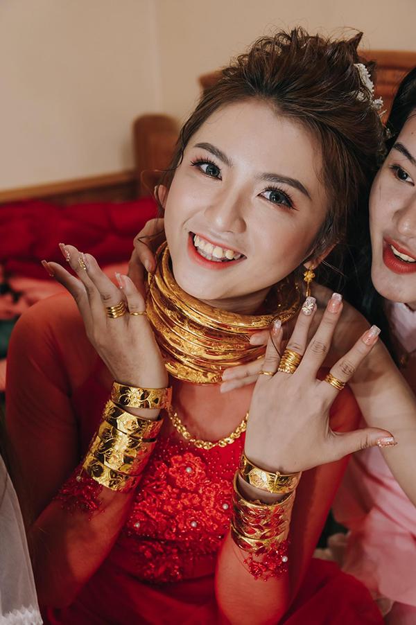 Cô dâu Ninh Thuận gây sốt được trao 14 cây vàng cùng của hồi môn hơn 5 tỷ-2