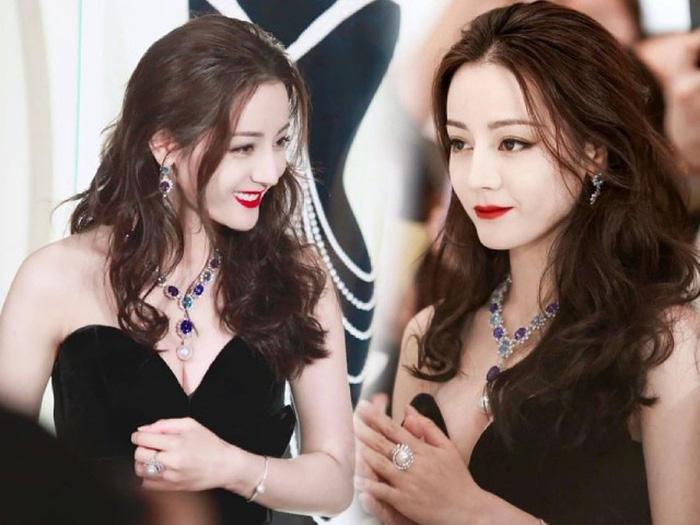 Ảnh thuở nhỏ của Địch Lệ Nhiệt Ba cực phẩm cỡ này mà cô vẫn khiêm tốn nhận xấu-1