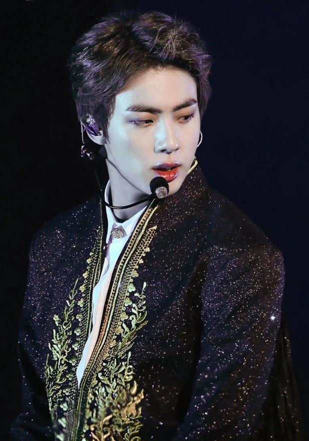 Gọi anh cả nhà BTS là ma cà rồng thì có gì mà quá đáng!-2