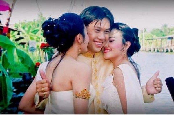 Cặp chị em sinh đôi cùng lấy 1 chồng, xem lịch giường chiếu mà hoảng hốt-2