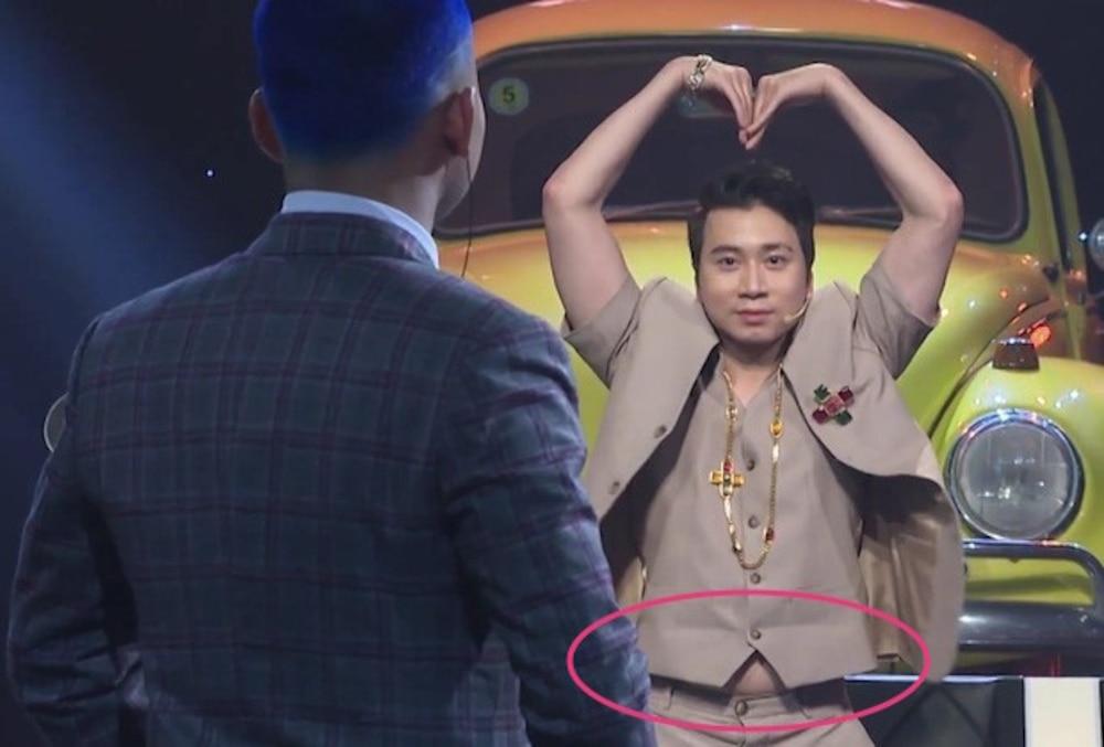 Trương Ngọc Ánh gia nhập hội mỹ nhân bị váy lụa dìm hàng, lộ thân hình sồ sề-8