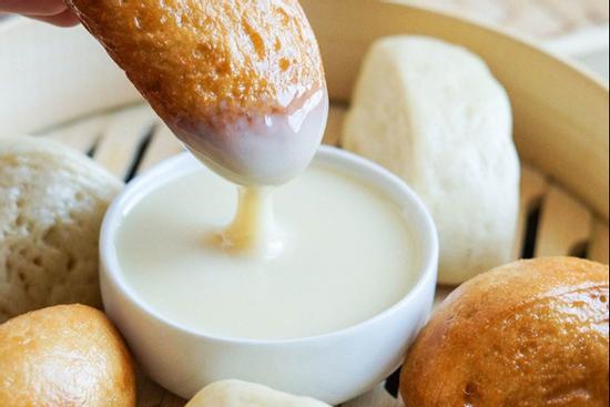 Có nên ăn bánh mỳ chấm sữa?