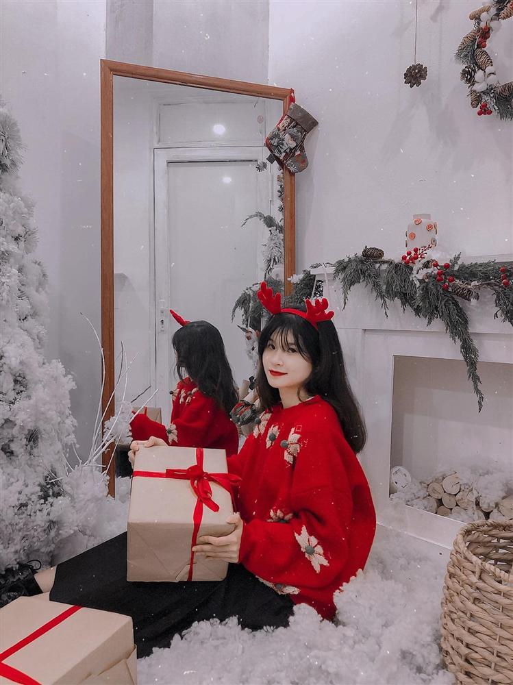 Loạt quán cà phê Hà Nội trang trí Noel sớm cho hội sống ảo thong thả chụp ảnh-10