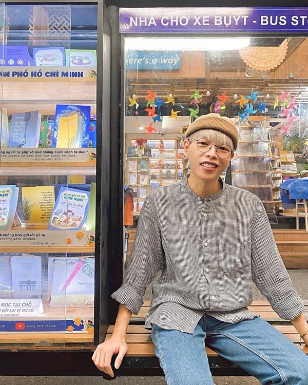 Đức Phúc "thả thính": "Ngồi chờ xe buýt mãi không đến. Mến cậu lâu nay cậu không hay”, khép lại tin sao Việt.