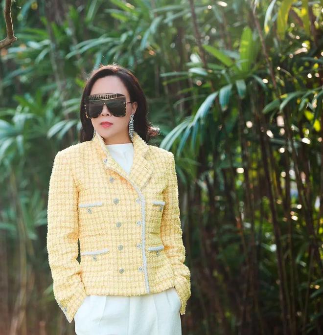 Chia tay Quách Ngọc Ngoan, gu thời trang Phượng Chanel lên hương-10