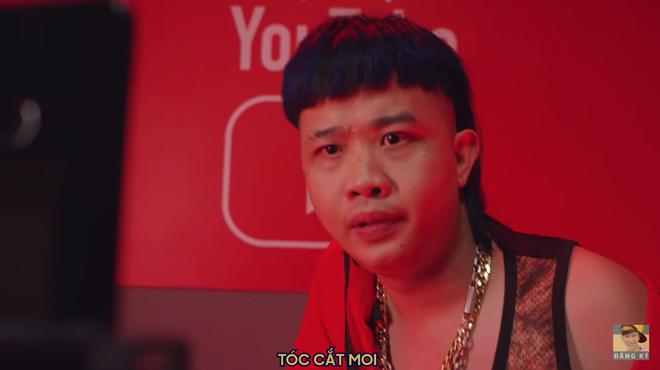 Vanh Leg bất ngờ trở lại sau 2 năm lặn mất tăm khỏi MXH, Bà Tân Vlog bị réo tên-2