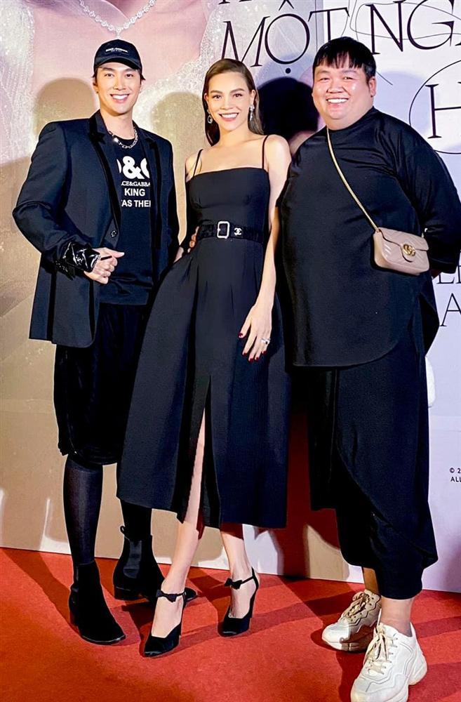 Gương mặt Hồ Ngọc Hà méo xệch trong bức hình selfie-5