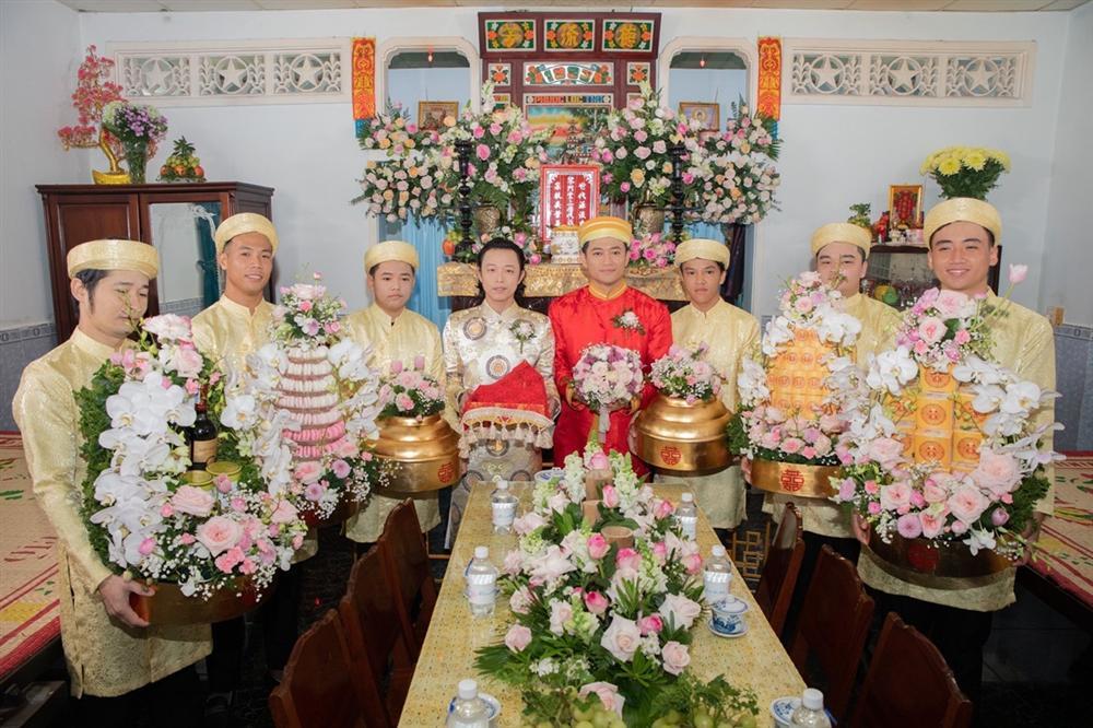 Vợ đại gia hé lộ ảnh cưới studio nét căng với Quý Bình-5