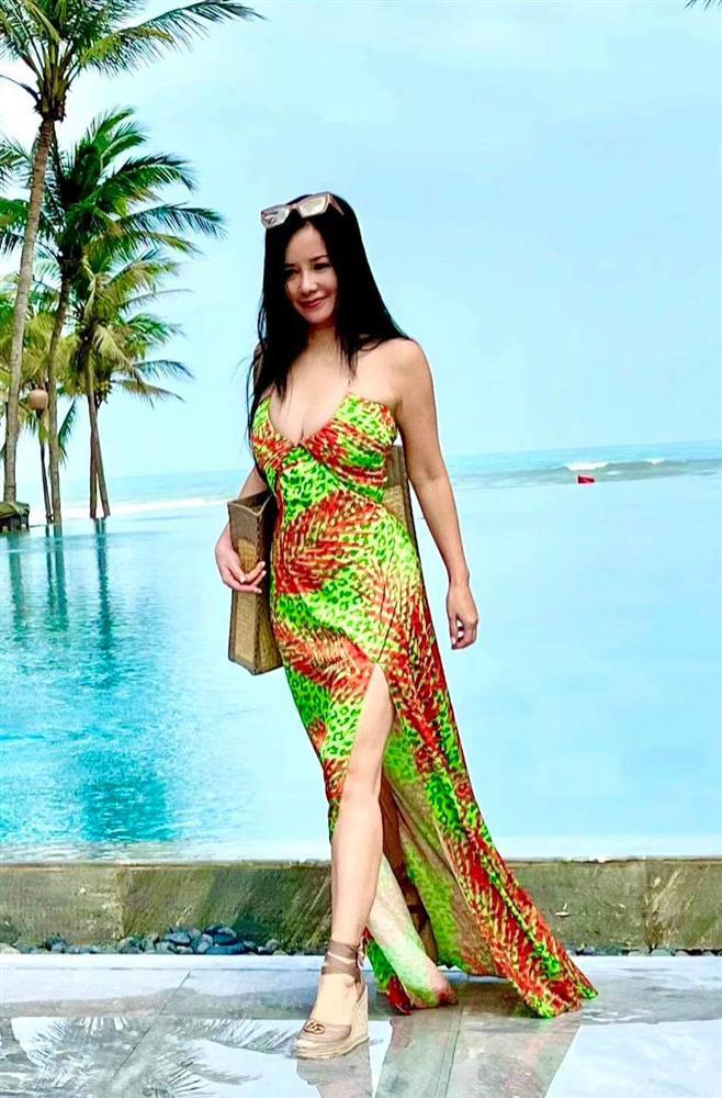 Tuổi 50, Hồng Nhung gây sốt vì sở hữu báu vật hình thể ăn đứt gái đôi mươi-2