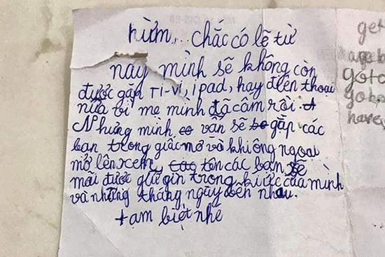 Bị mẹ thu điện thoại, cậu nhóc lớp 3 viết ngôn tình khiến người đọc cười sái hàm
