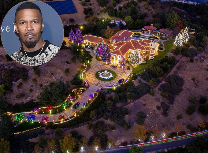 Tài tử Jamie Foxx thắp sáng dinh thự rộng 16 ha của anh ở Thousand Oaks, California từ cổng tới sân sau. Ngôi sao 