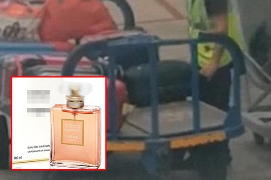 Khách mất lọ nước hoa Chanel, lục tìm thấy trong balo của nhân viên hàng không ở Nội Bài