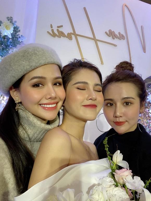 Phanh Lee gây bất ngờ vì như chị em sinh đôi với cô dâu Thu Hoài-3