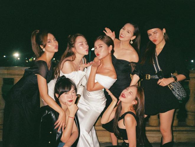 Phanh Lee gây bất ngờ vì như chị em sinh đôi với cô dâu Thu Hoài-10