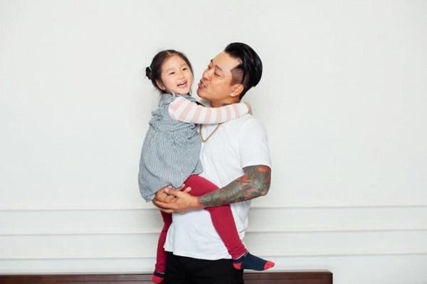 Sao Việt nể phục người hùng cứu bé gái rơi từ tầng 13: Quá dũng cảm, quá phi thường!-4