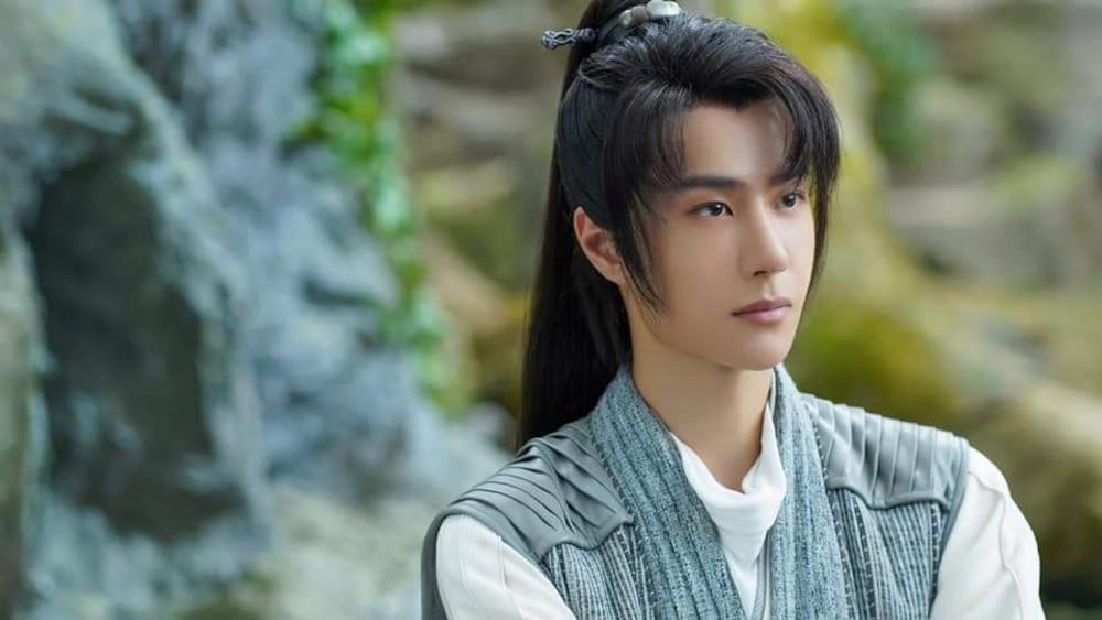 Vương Nhất Bác râu tóc bạc phơ nhưng fan u mê vẫn khen bất chấp-2