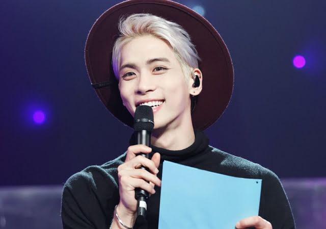 Fan Kpop trên toàn thế giới tưởng niệm 3 năm ngày mất Jonghyun – SHINee-1