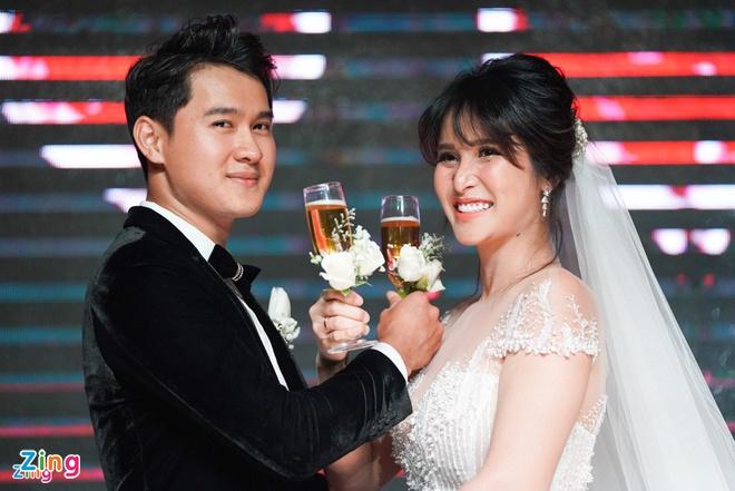 Thảo Trang thông báo có thai 5 tháng-1