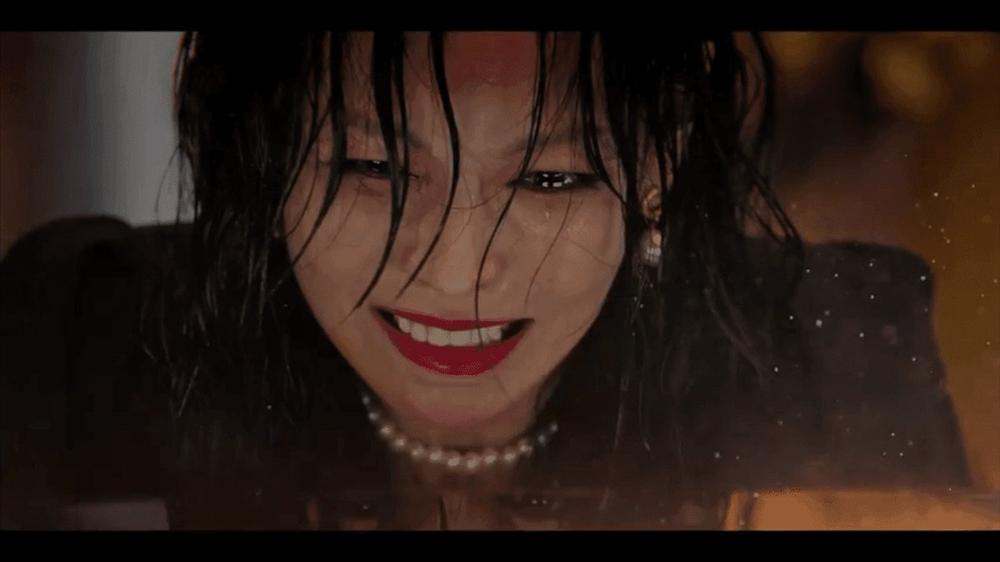 Cặp mẹ con bị ghét nhất Penthouse: người diễn nổi da gà, kẻ chỉ biết trợn mắt-3