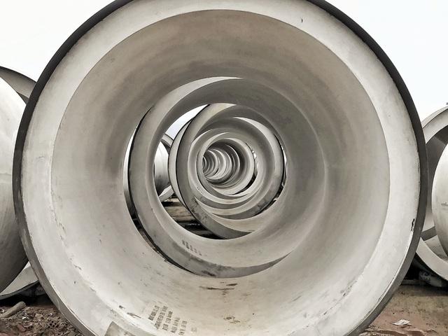 Sốt rần rần địa điểm check-in siêu ảo với 100 ống bê tông ở Đà Nẵng-1