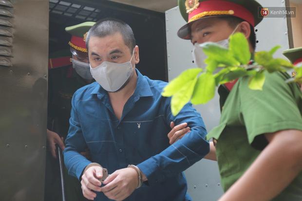 Nữ tiếp viên bị tài xế Mercedes đâm kể về nỗi đau 4 lần phẫu thuật sau tai nạn-2